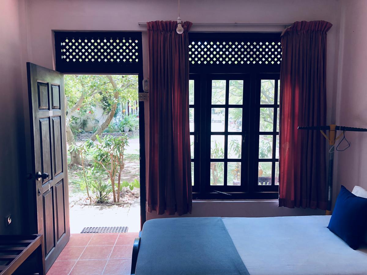 Hotel Lagoon Paradise Negombo Exterior photo