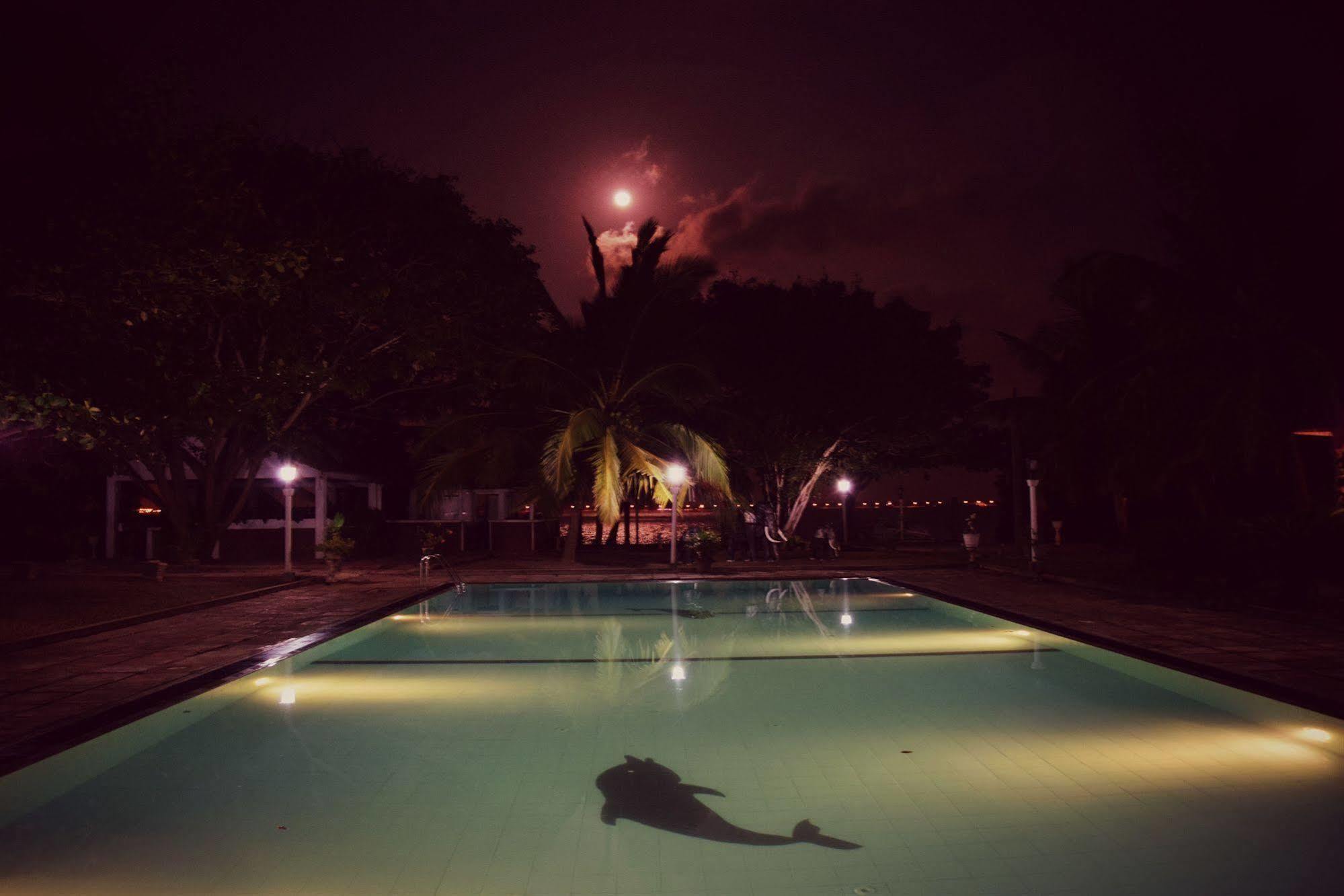 Hotel Lagoon Paradise Negombo Exterior photo